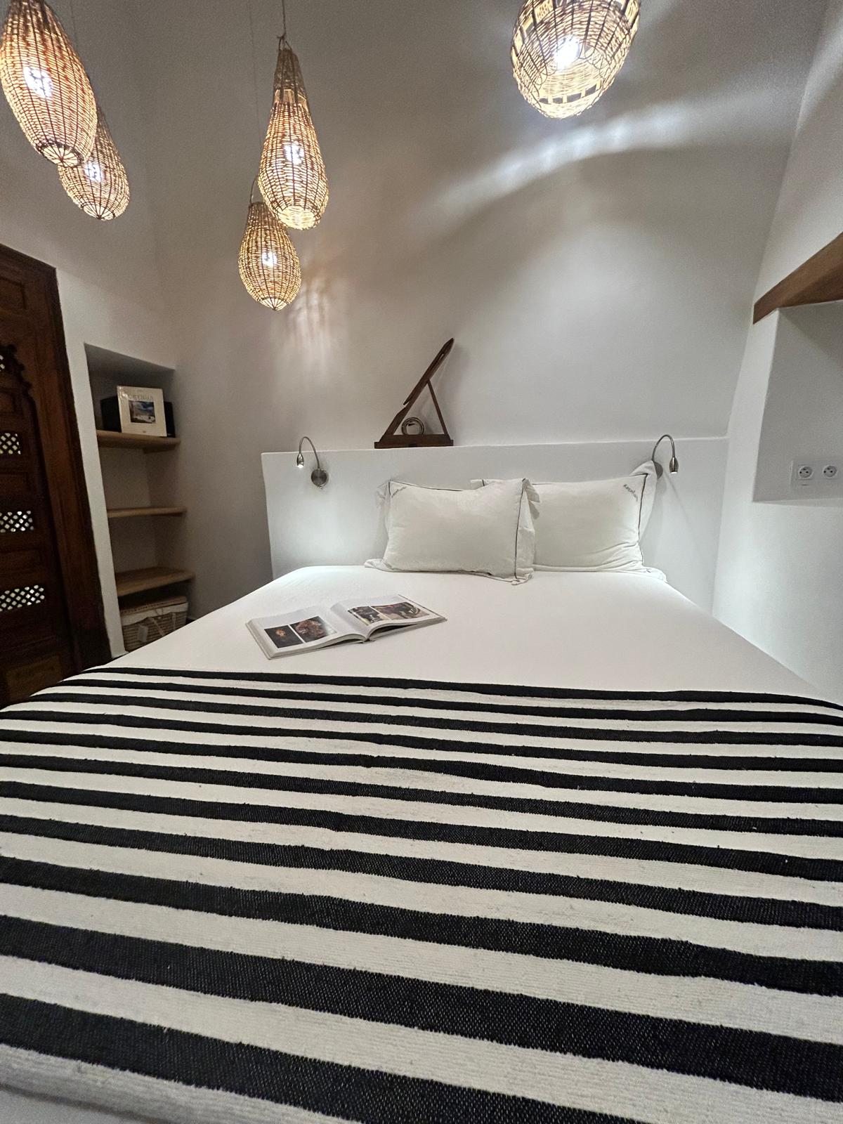 Menorca Bliss 001 - Black
