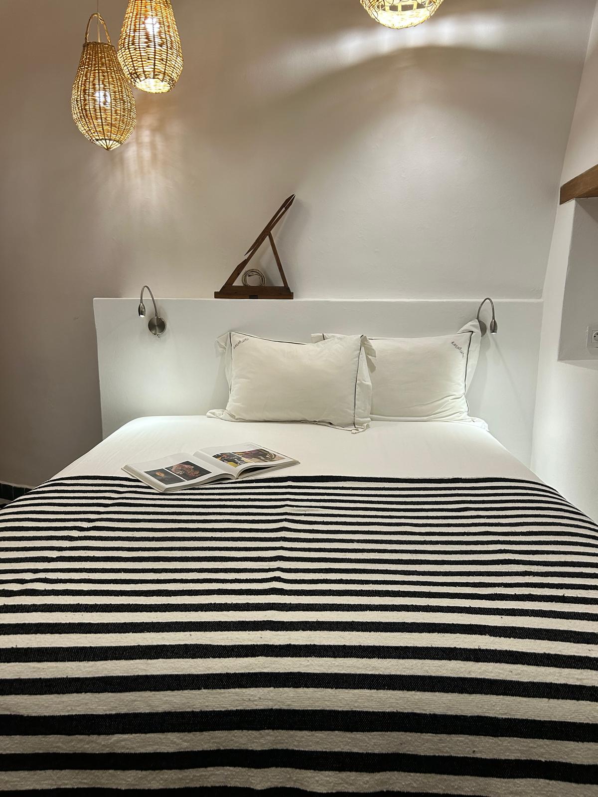 Menorca Bliss 001 - Black